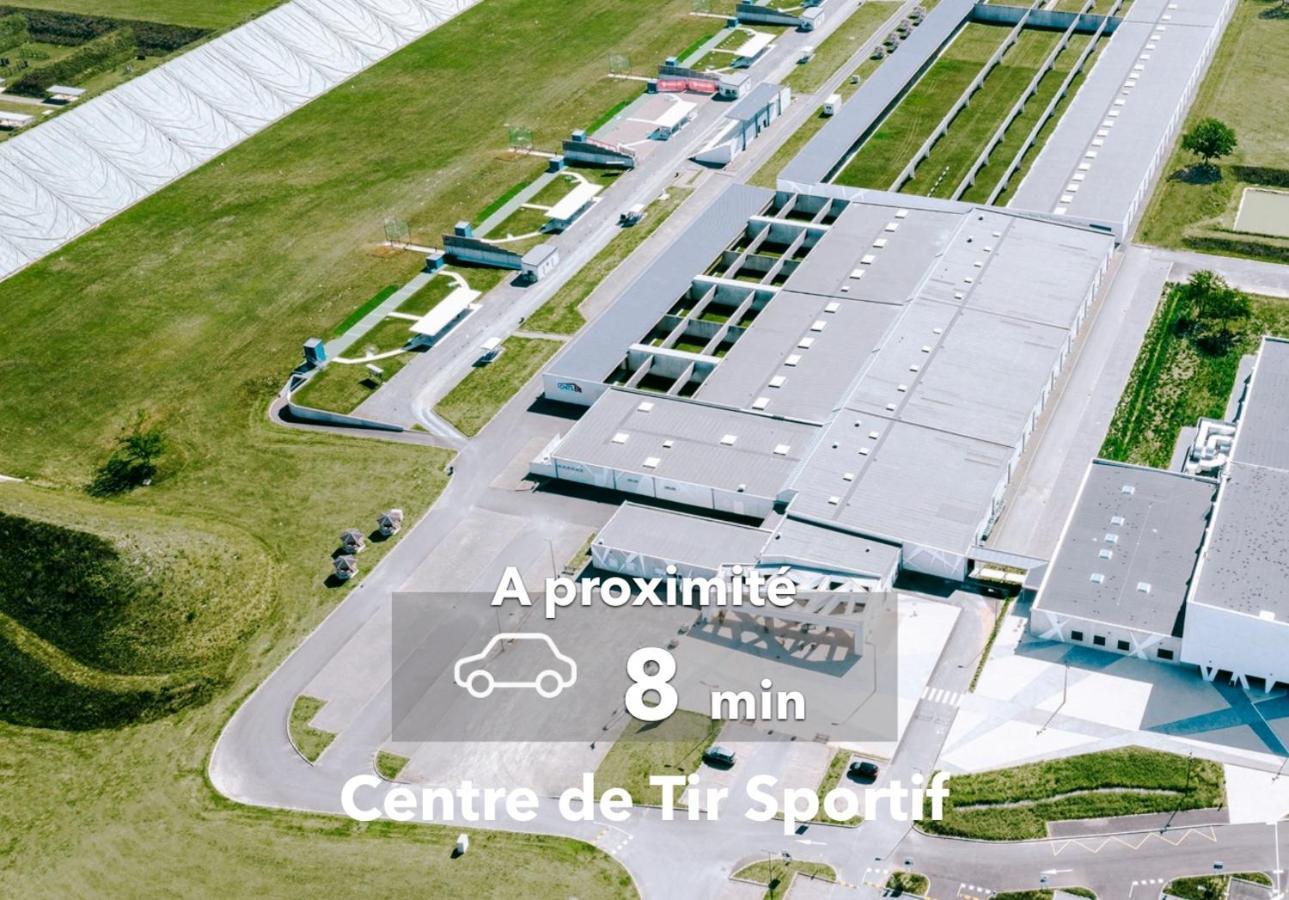Le Terracotta ⸱ Stationnement Gratuit ⸱ Fibre Apartment Deols Exterior photo